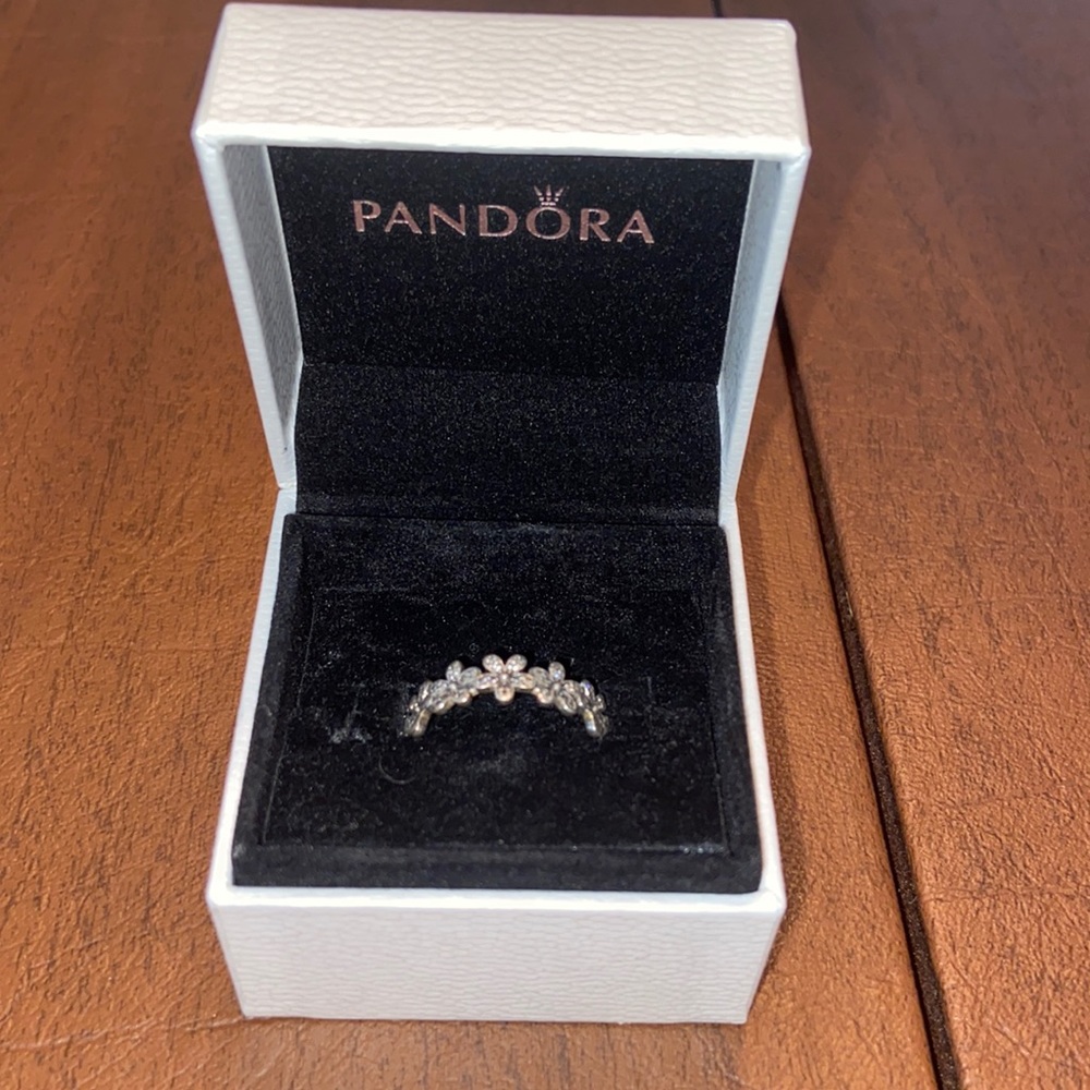 Pandora Daisy Flower Ring